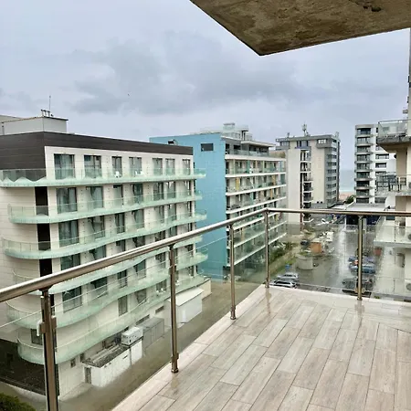 Lamera - Desilva Cu Parcare La 200m De Plaja * Mamaia